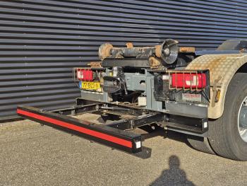 DAF CF 460 8x4 / HIAB HOOKLIFT / RETARDER / SPRING SUSPENSION
